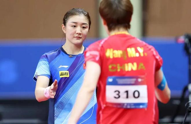 精华内容被 精华内容被